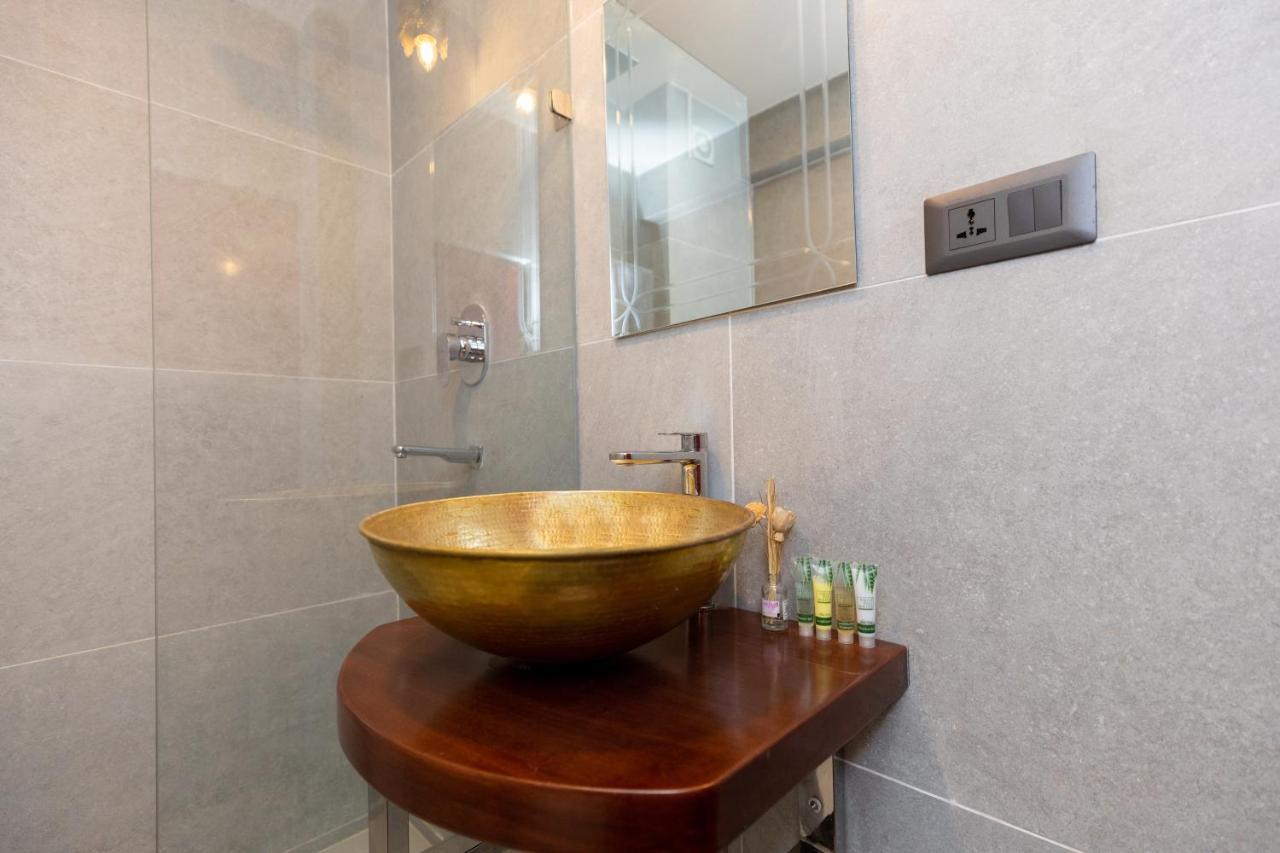Swarga Heritage Hotel - A Traditional Stay Kathmandu Esterno foto